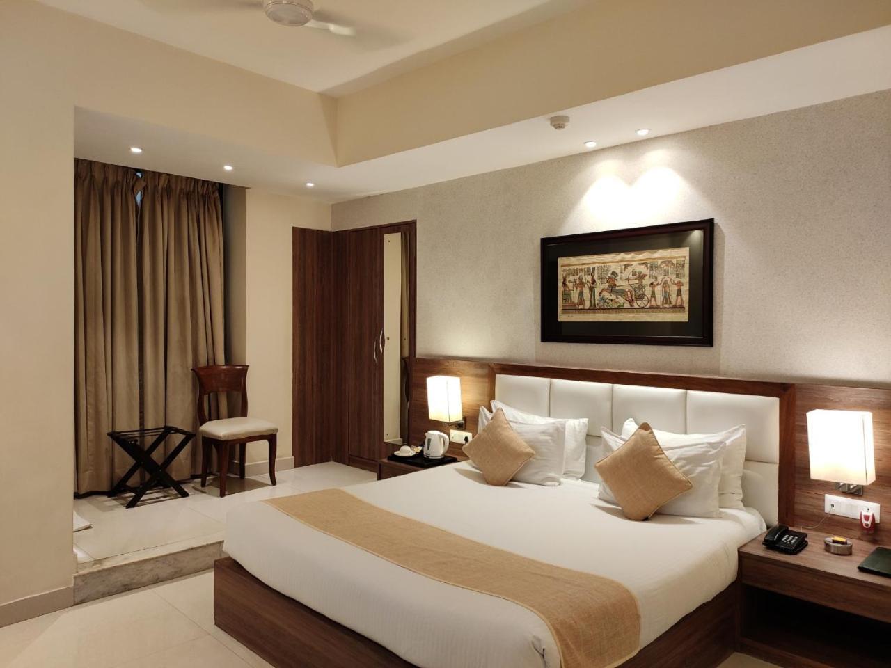 Sangai Continental Hotell Imphal Exteriör bild