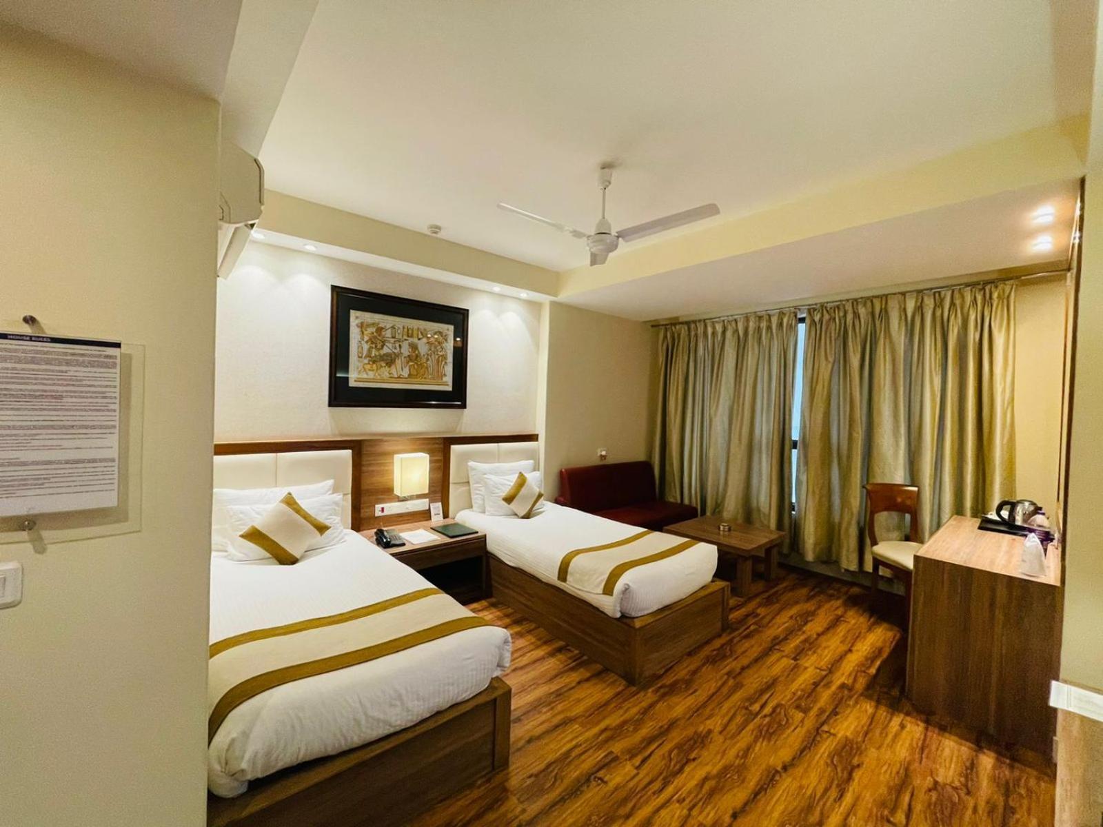 Sangai Continental Hotell Imphal Exteriör bild
