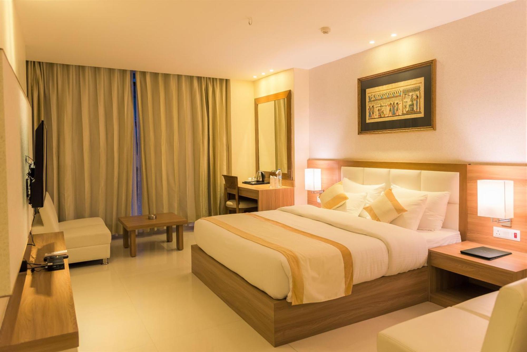 Sangai Continental Hotell Imphal Exteriör bild