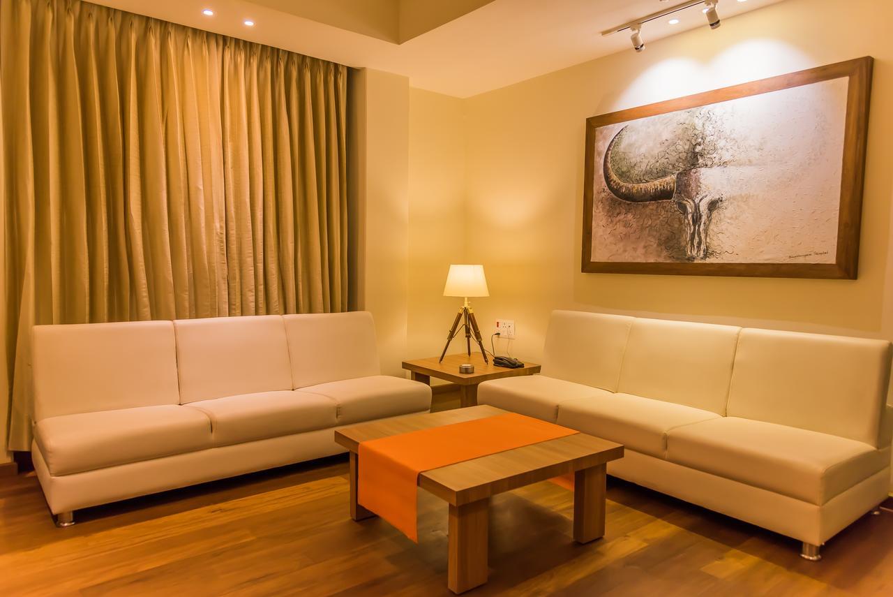 Sangai Continental Hotell Imphal Exteriör bild